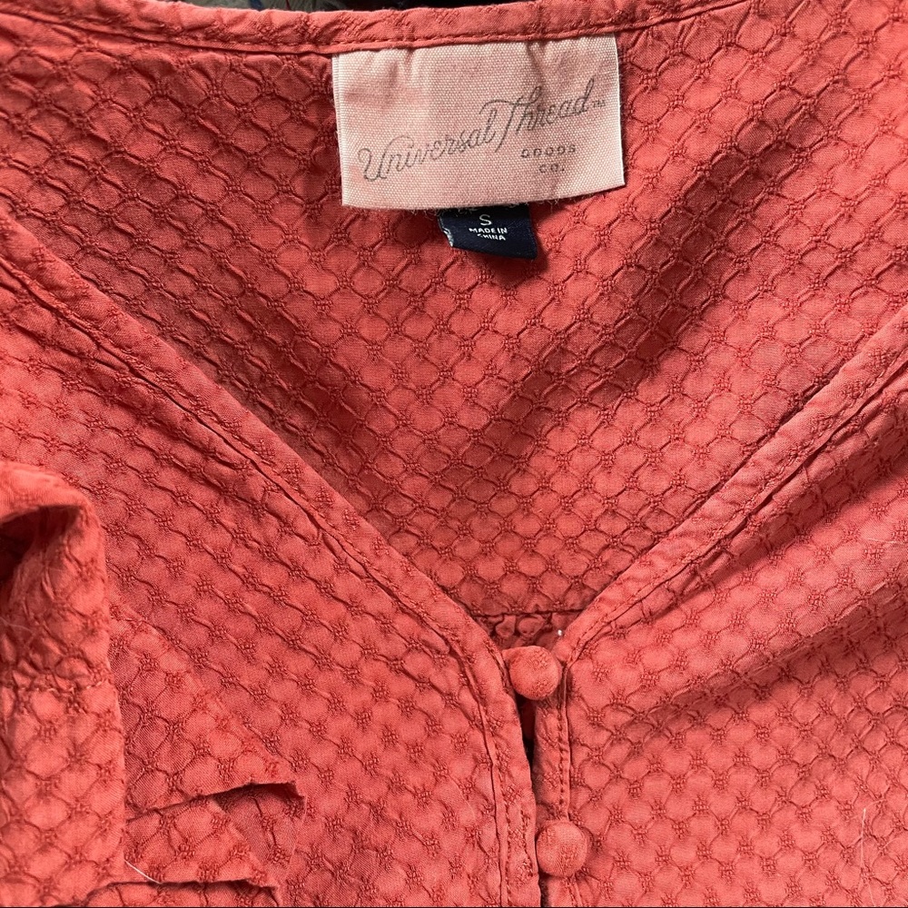 Universal Thread Peasant Top - Picture 2 of 4